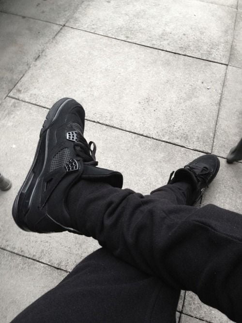 Jordan 4 Retro 'Black Cat' photo review