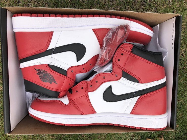 Jordan 1 Retro High OG 'Chicago' photo review