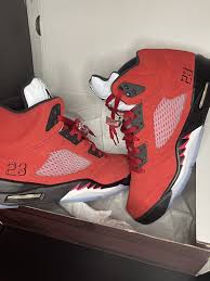 Jordan 5 Retro 'Raging Bull' 2021 photo review